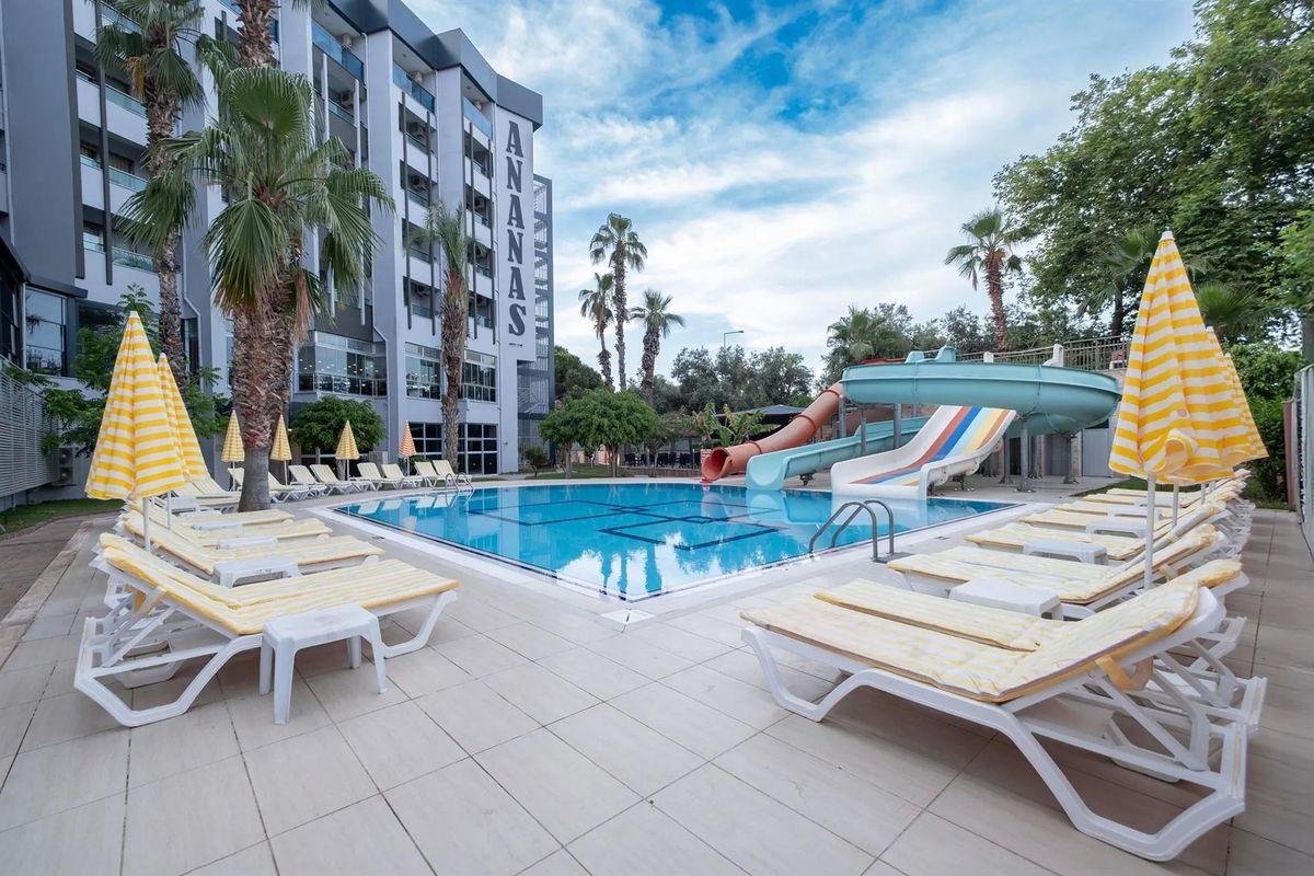 Ananas (Alanya) - basen