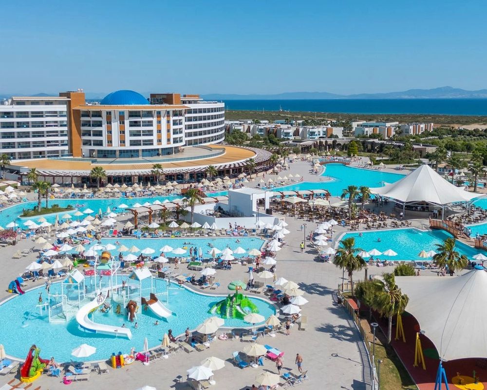 Aquasis Deluxe Resort & Spa