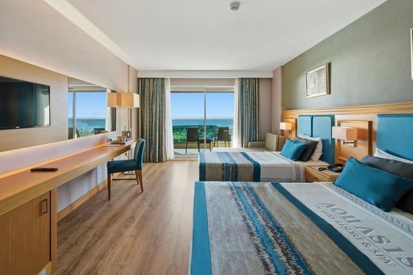 Aquasis Deluxe Resort & Spa