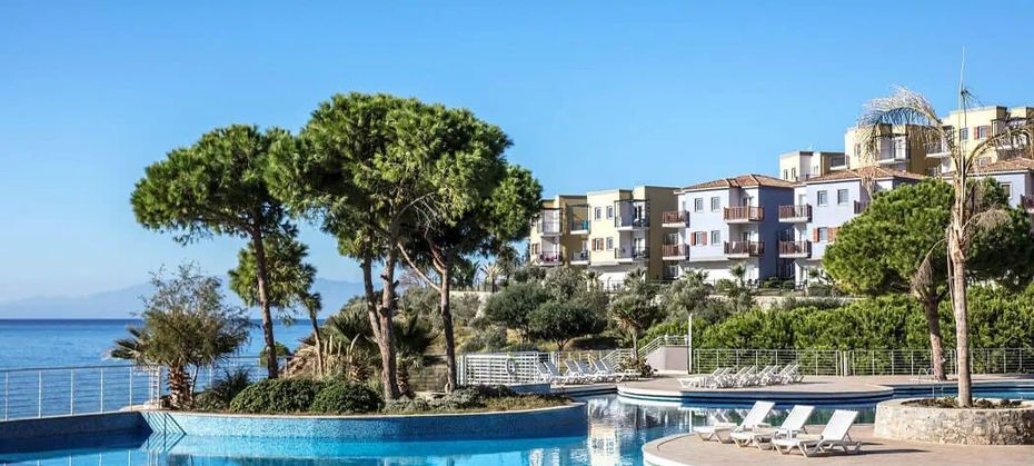 Aria Claros Beach and Spa Resort