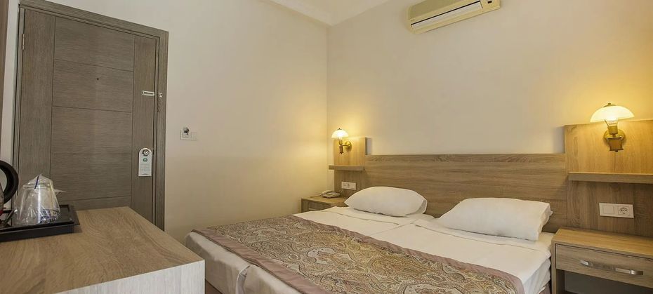 Arsi Enfi City Beach