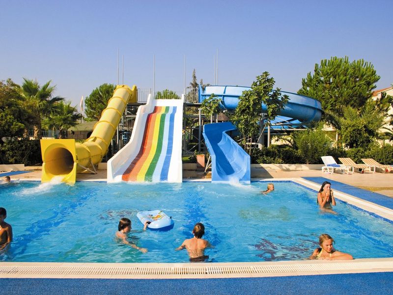 Aska Costa Holiday Club