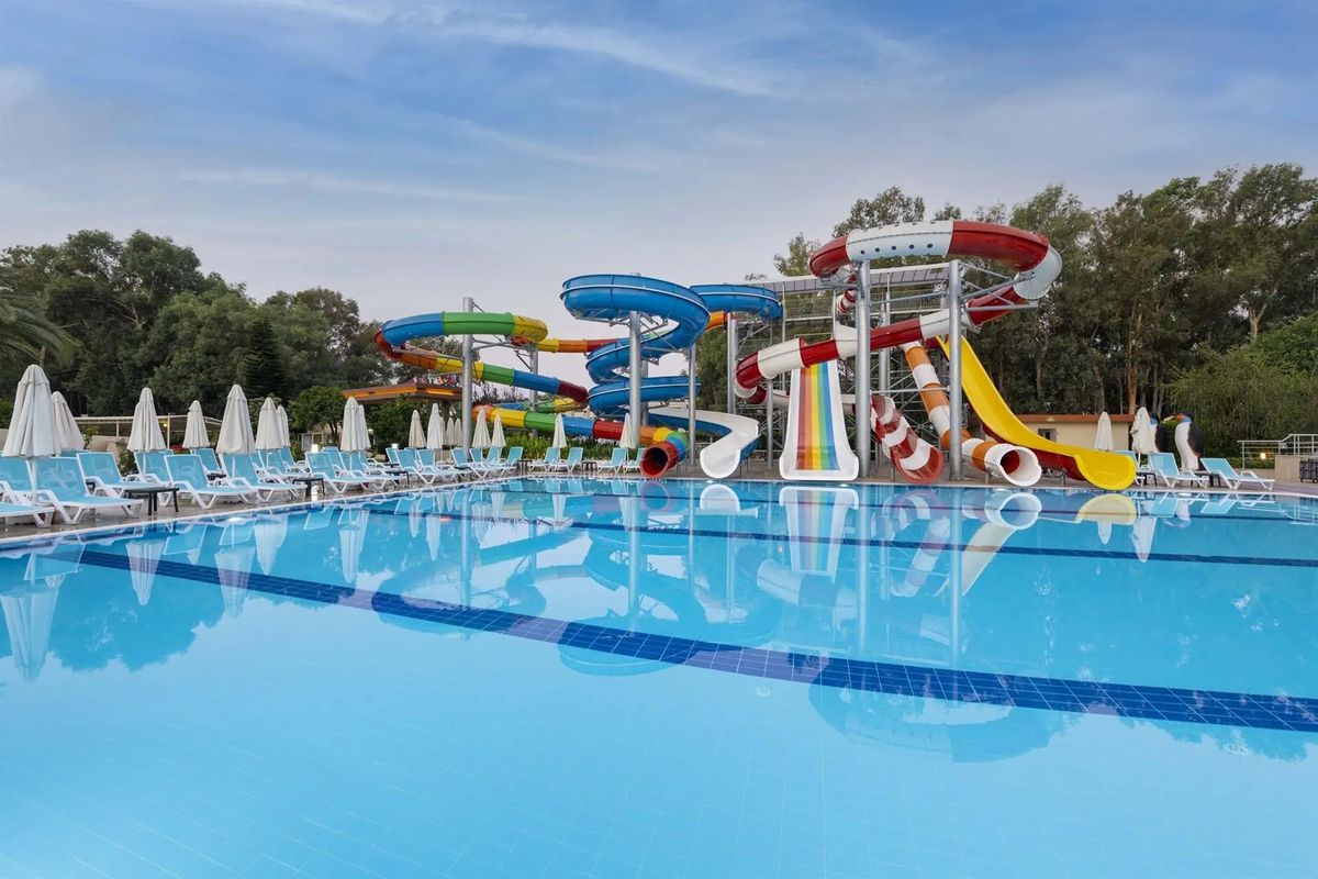 Hotel Asteria Collection Side