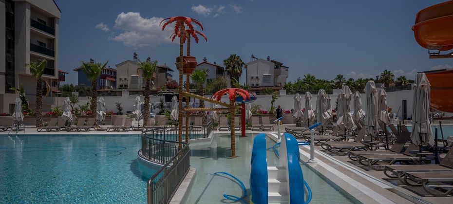 Avia Resort & Spa