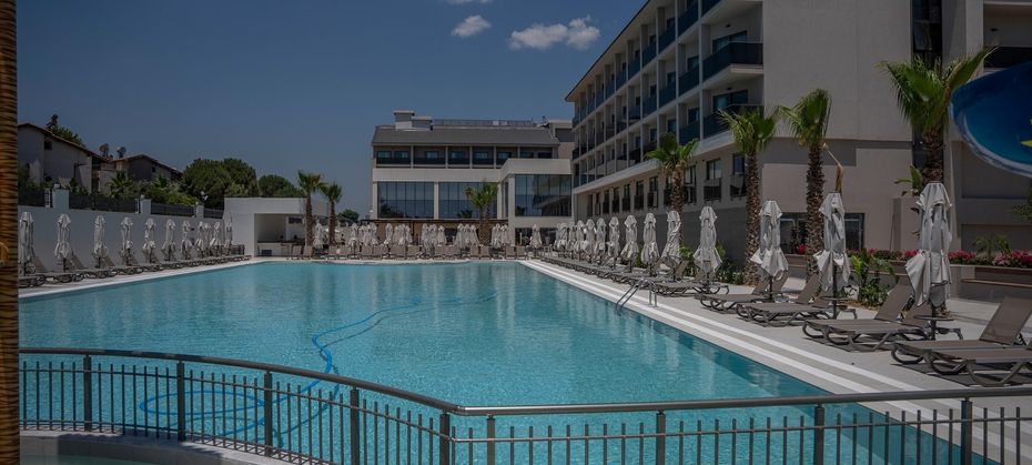 Avia Resort & Spa