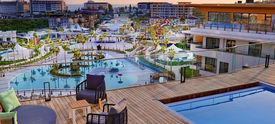 Azura World (ex. Wyndham Alanya)
