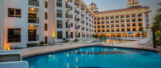 Blue Marlin Deluxe Spa & Resort