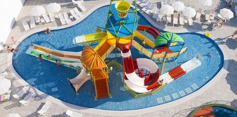basen, aquapark, zjeżdżalnia
