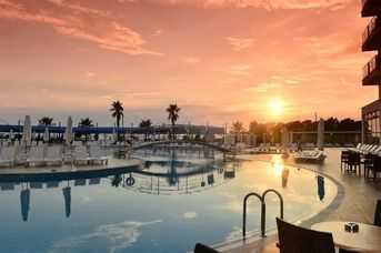 Cenger Beach Resort