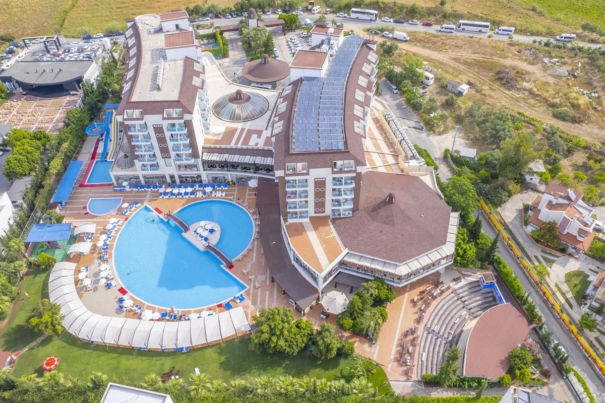 Hotel Cenger Beach Resort