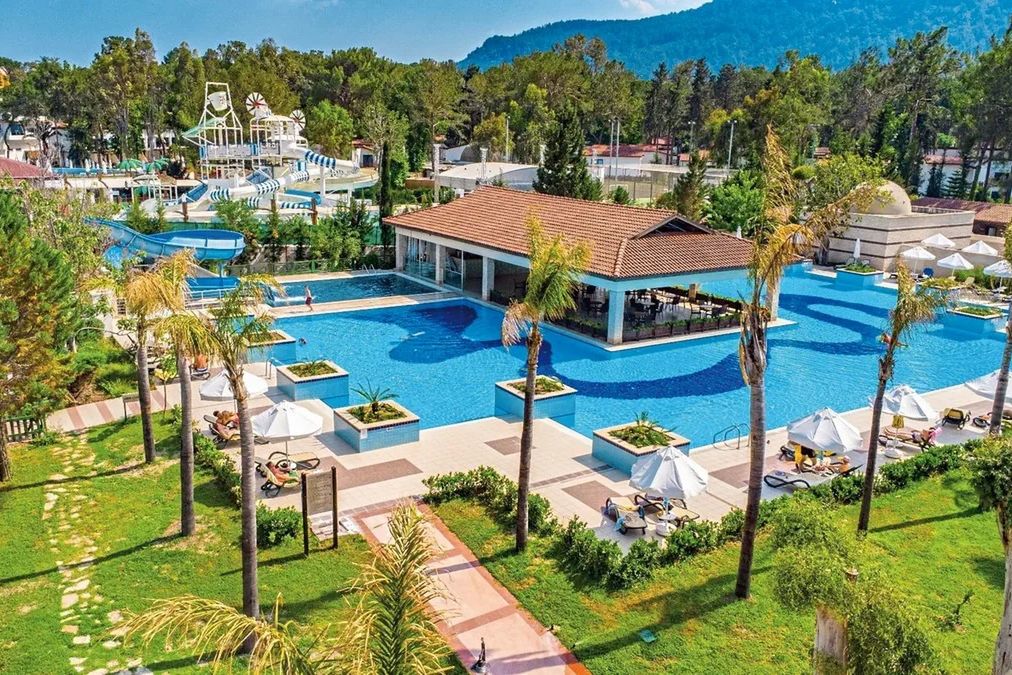 Champion Holiday Village - basen