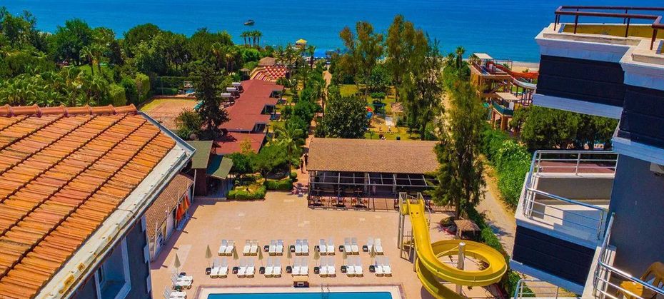 Clover Magic Park Beach