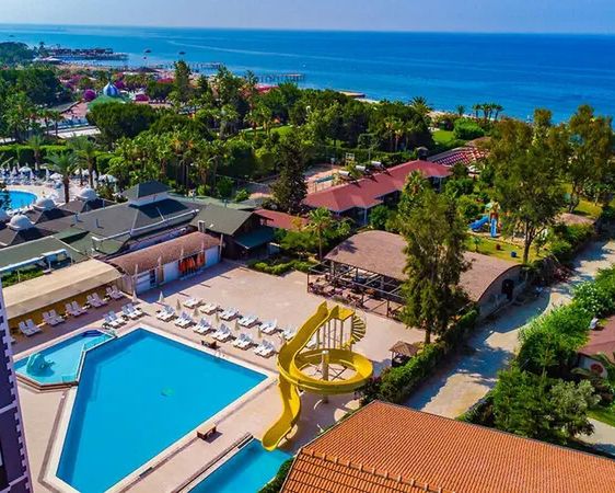 Clover Magic Park Beach