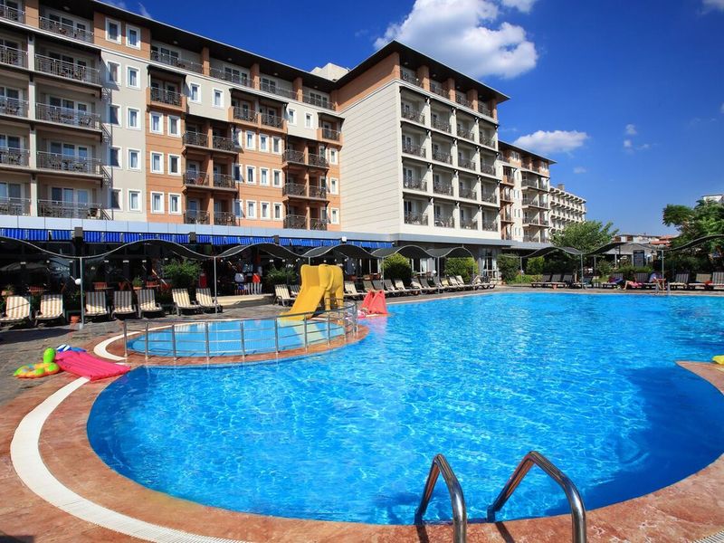 Club Cactus Paradise