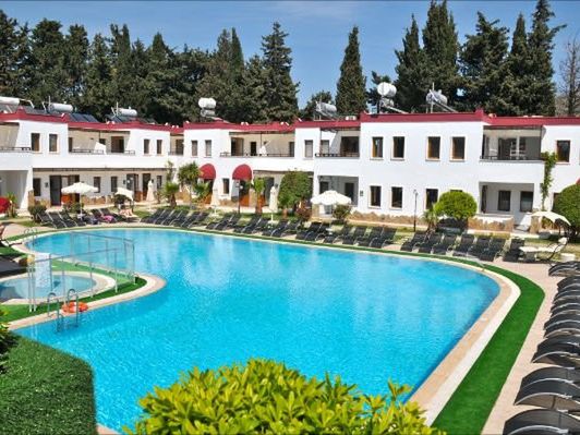 Club Cherry Family Suites