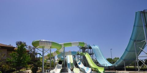 basen, aquapark, zjeżdżalnia