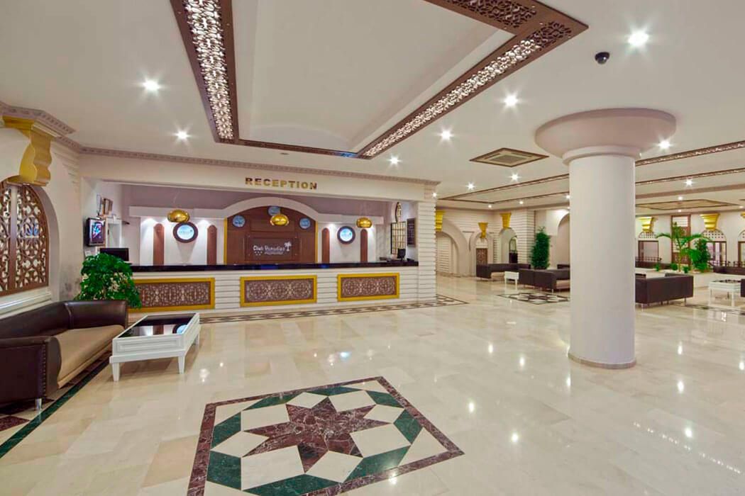 Club Paradiso - recepcja / lobby