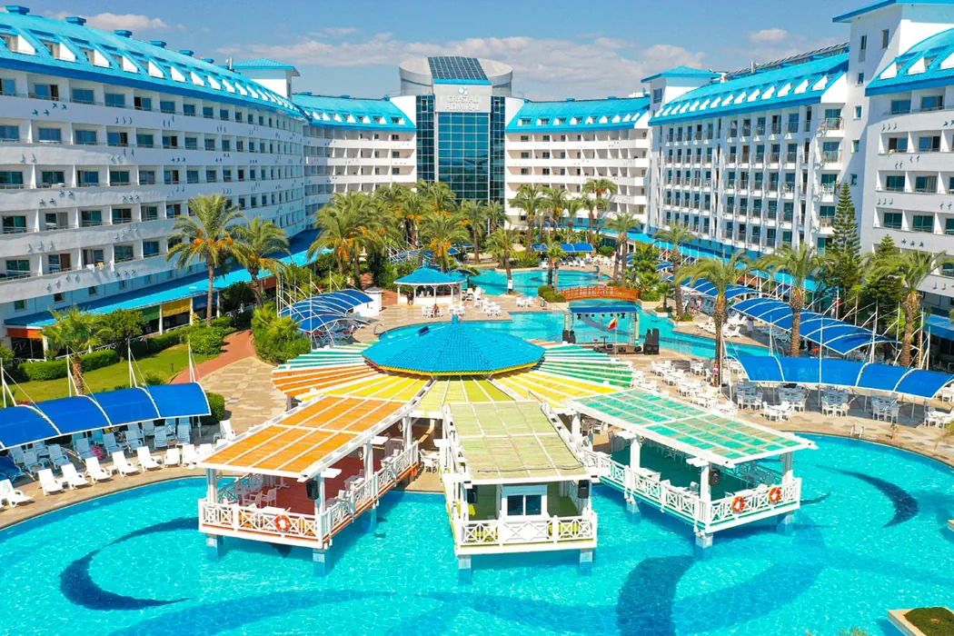 Crystal Admiral Resort - teren hotelu