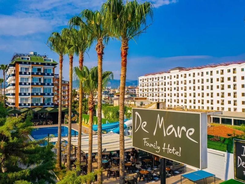 De Mare Family