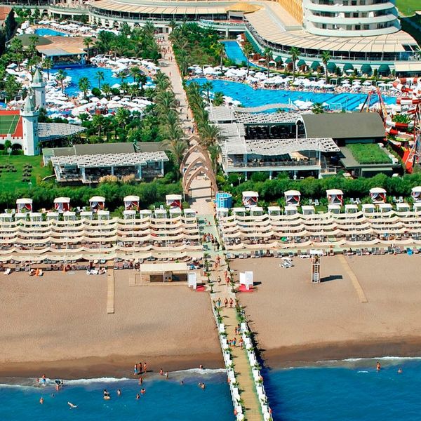 Delphin Imperial Lara - zdjęcie 3