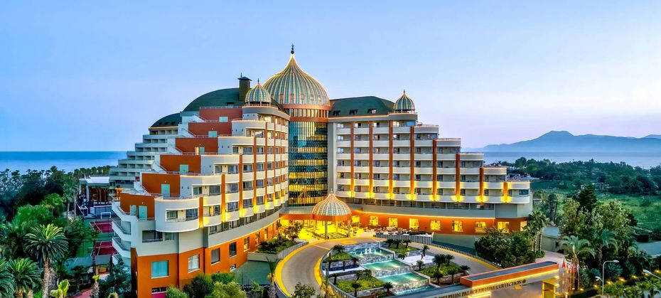 Delphin Palace