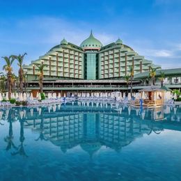 Delphin Palace