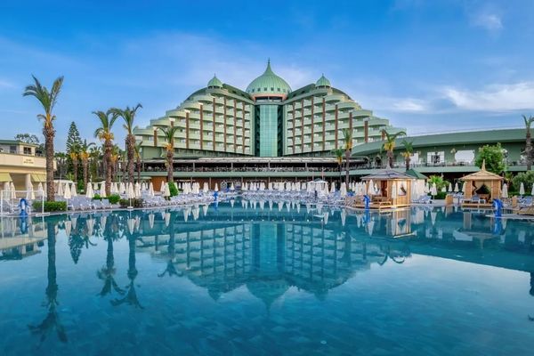 Delphin Palace