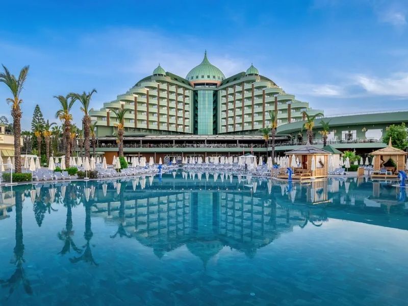 Delphin Palace