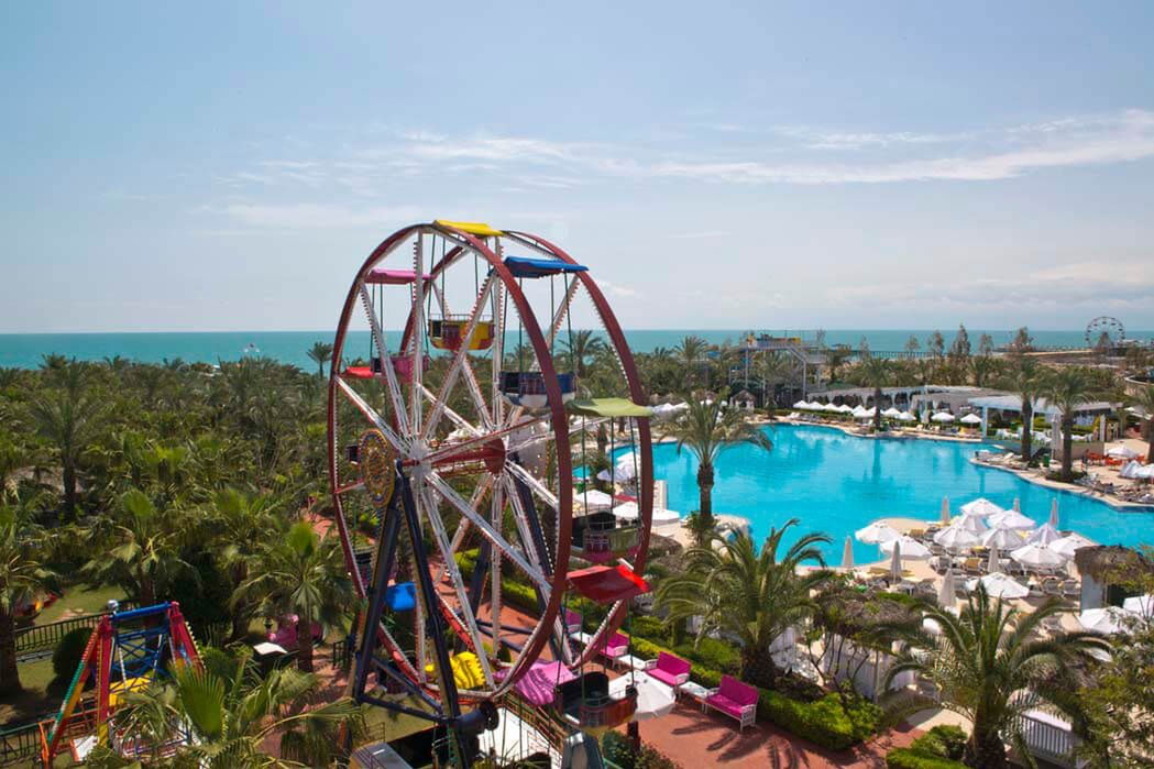 Delphin Palace - teren hotelu