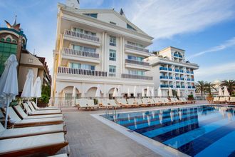 Dream World Resort Spa Side