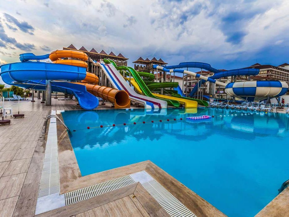 basen, aquapark, zjeżdżalnia