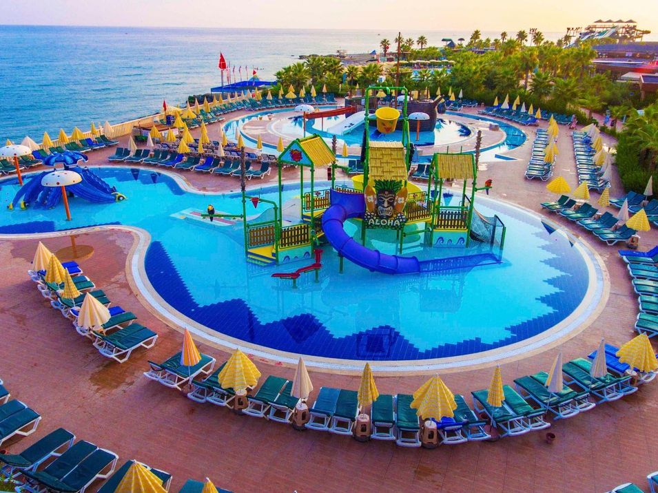 basen, aquapark, zjeżdżalnia, brodzik, dla dzieci
