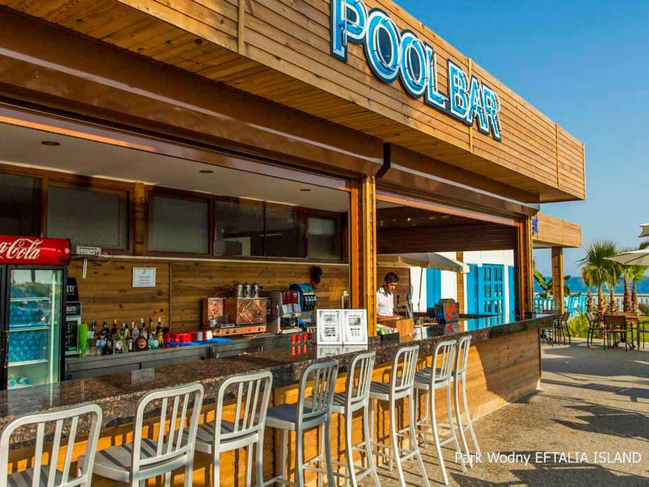 pool bar