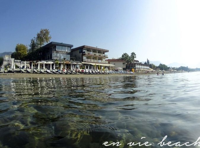 En Vie Beach Boutique