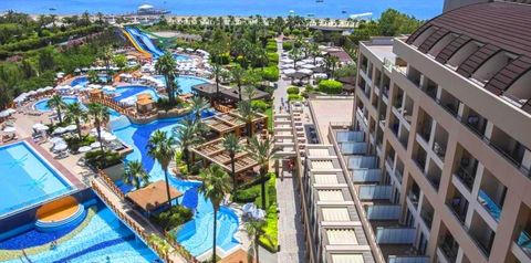 obiekt, teren hotelu, basen