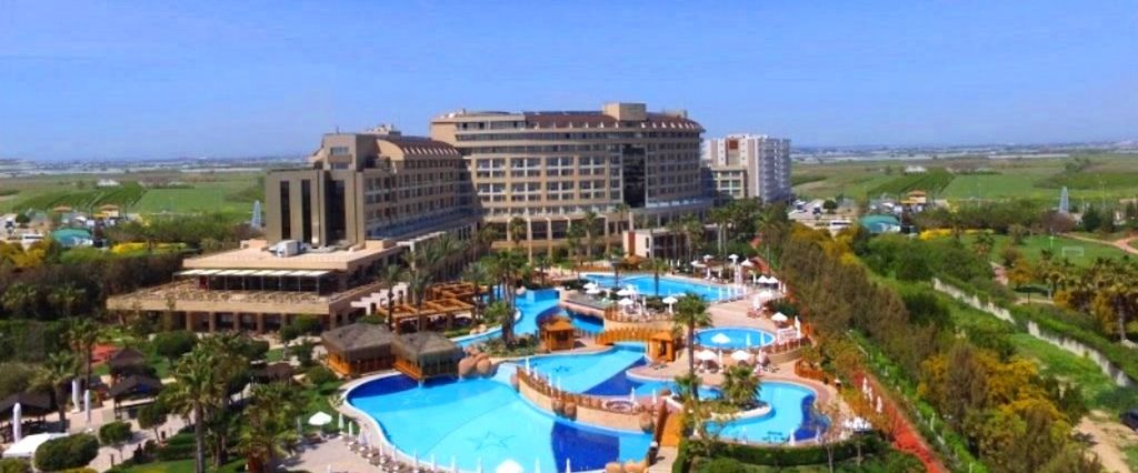 obiekt, teren hotelu, basen