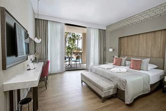 Fame Residence Lara Antalya