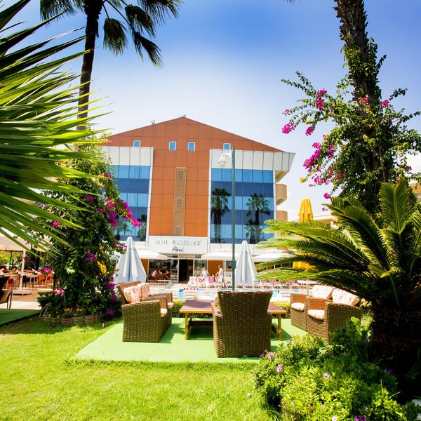 Fame Residence Beach Park