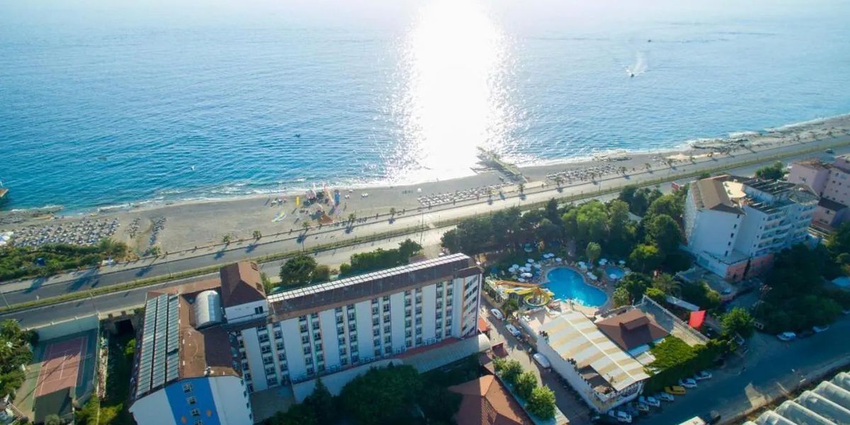 Turcja na 7 dni w kwietniu: 5⋆ hotel od 1 498 zł