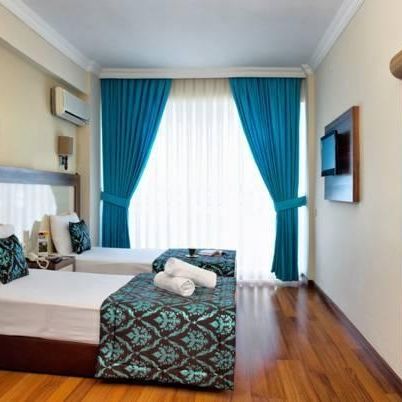 Flora (Kusadasi)
