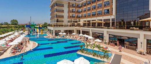 Glamour Resort & Spa