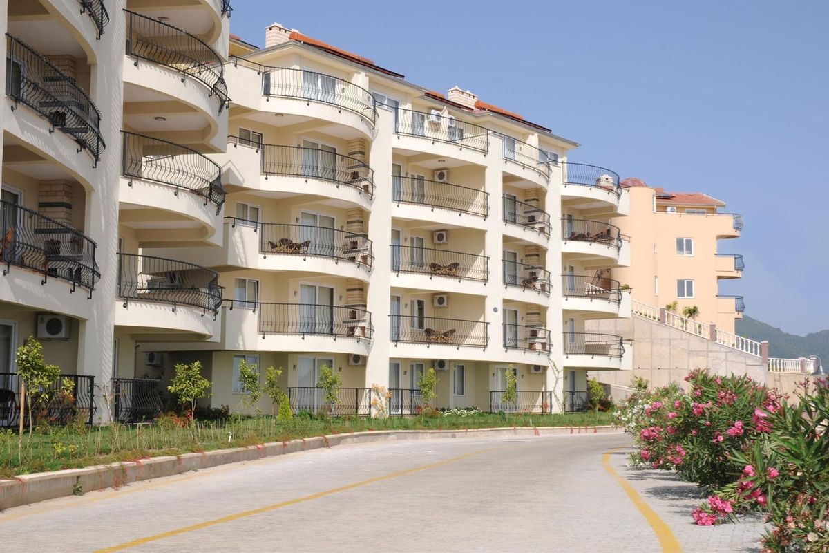 Gold City - teren hotelu