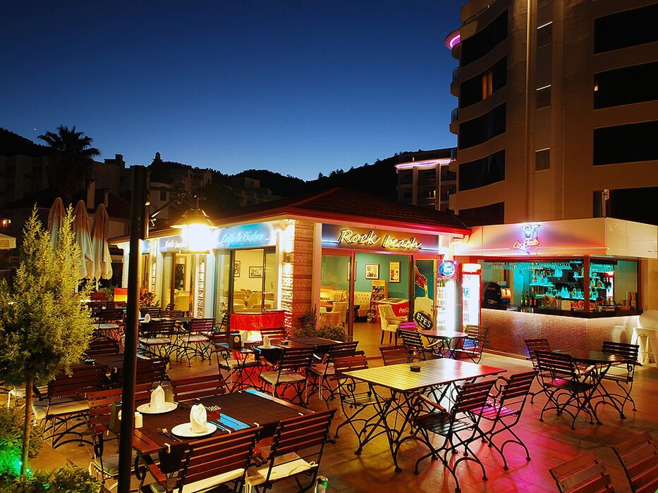 teren hotelu, drink bar