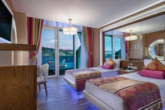 Granada Luxury Okurcalar