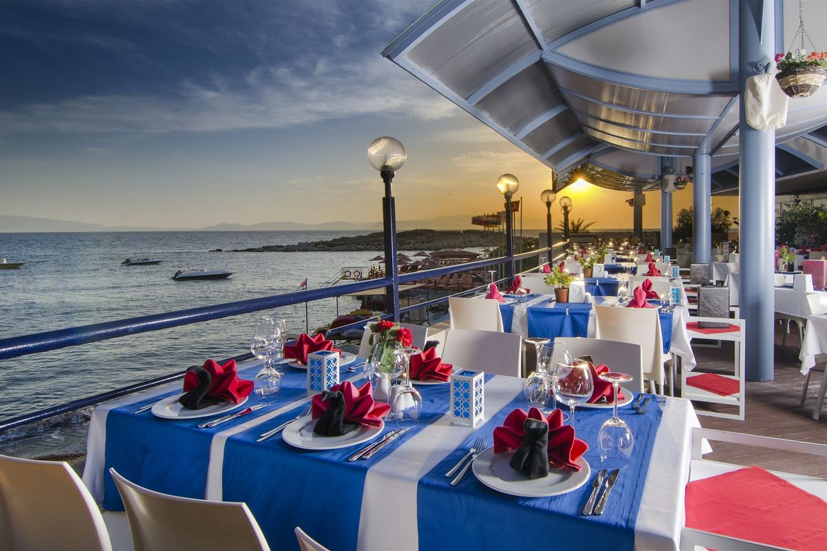 Grand Blue Sky - restauracja