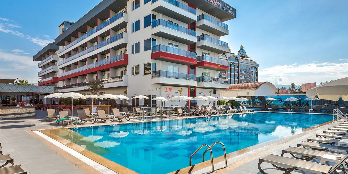 Turcja na 7 dni w czerwcu: 5⋆ hotel od 2 696 zł