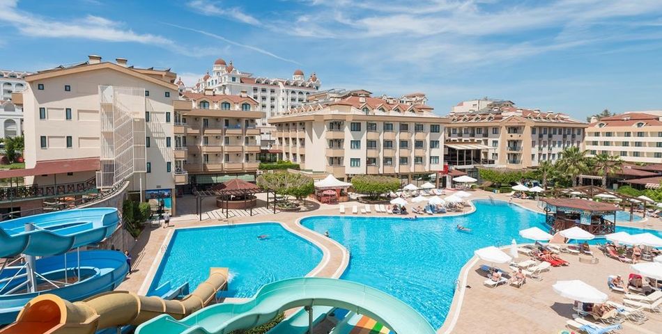 teren hotelu, basen, aquapark