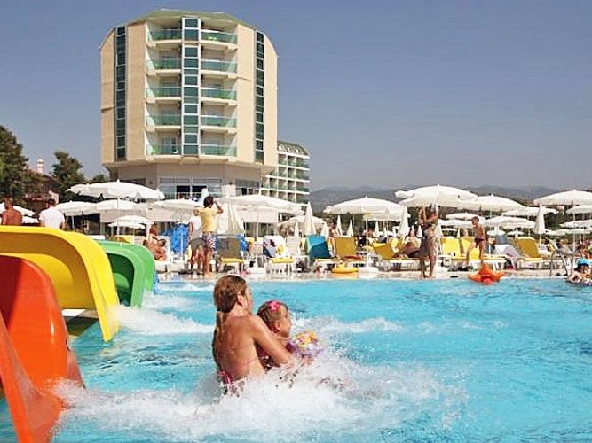 Hedef Beach Resort &amp; Spa