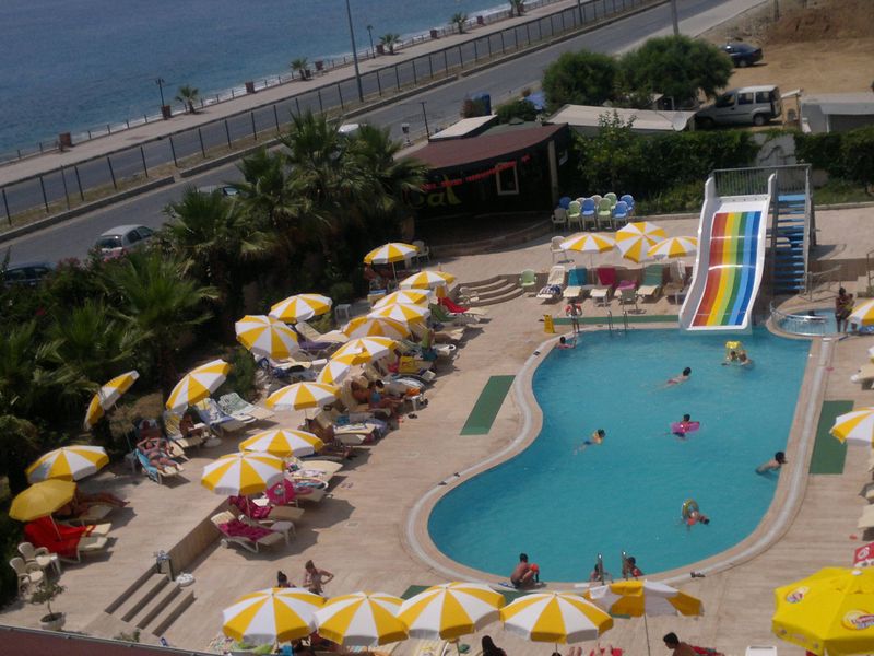 Ideal Beach 4*
