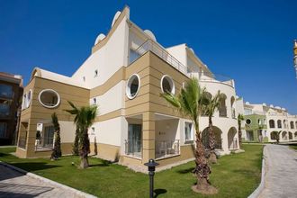 Kamelya Aishen Club ex Kamelya Aishen K Club
